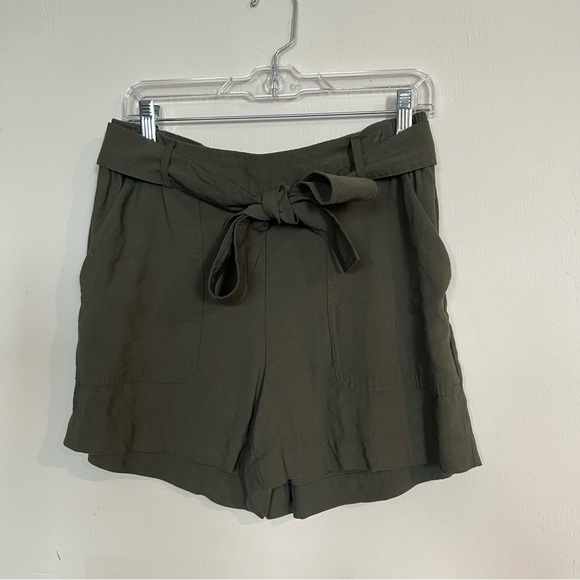 a new day Pants - A New Day-Women's High-Rise Pleat Front Shorts - Olive, Size: M